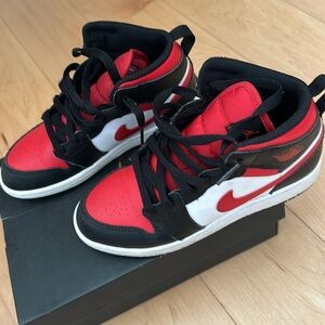 Youth Jordan 1 Mid